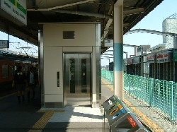 前橋駅のエレベータ