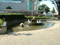 前橋駅北口ロータリーの噴水