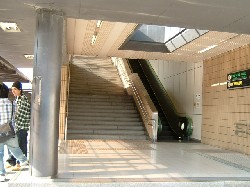 新前橋駅の階段・エスカレータ